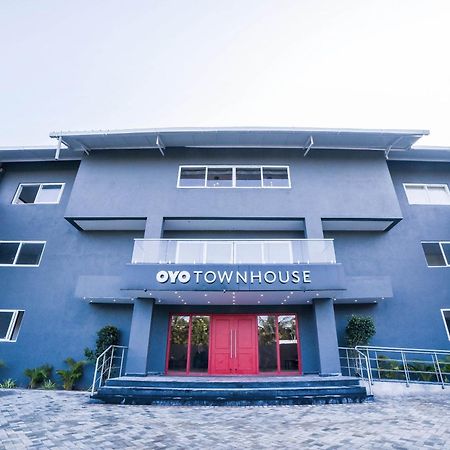 Townhouse 211 Laguna Ecr Near Juhu Beach Chennai Exteriör bild