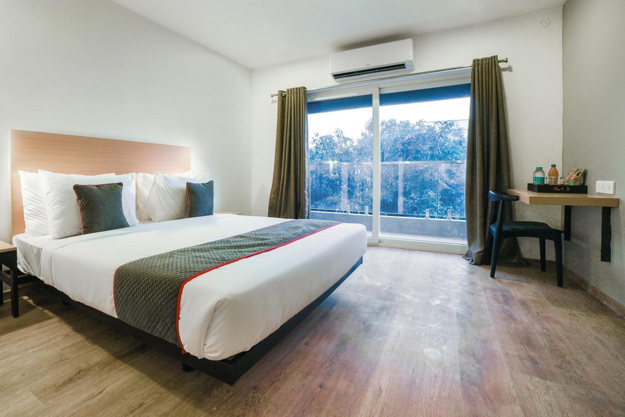 Townhouse 211 Laguna Ecr Near Juhu Beach Chennai Exteriör bild